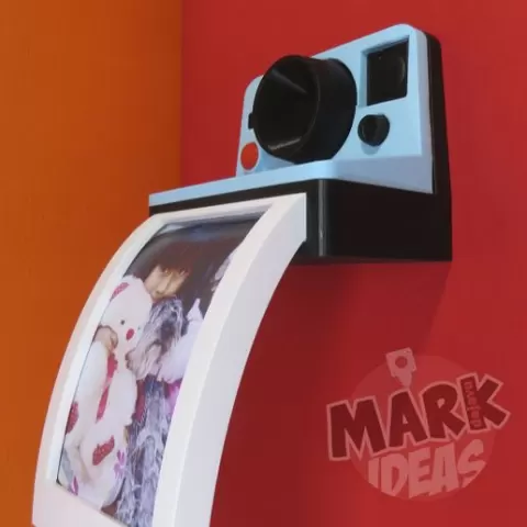 POLAROID FRAME