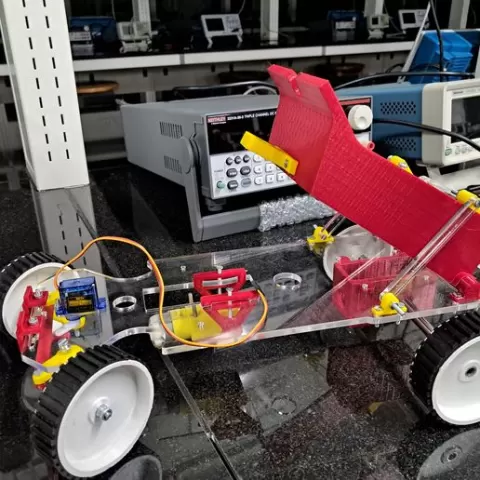 liner follower dump truck
