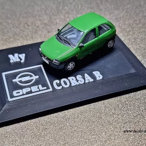 Opel Corsa B model presentation plate ( 1:87 )