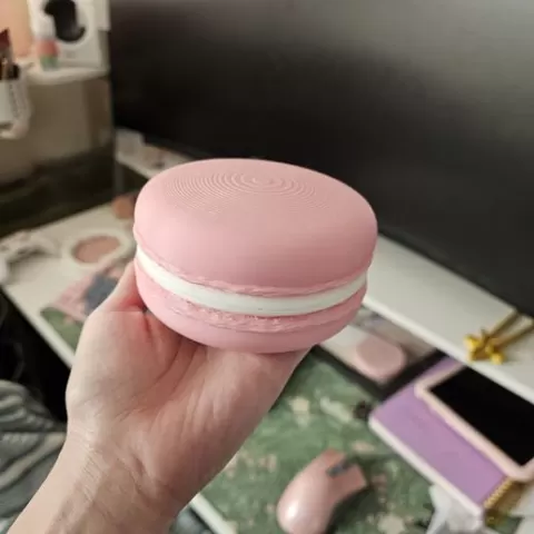 Macaron Dice Box