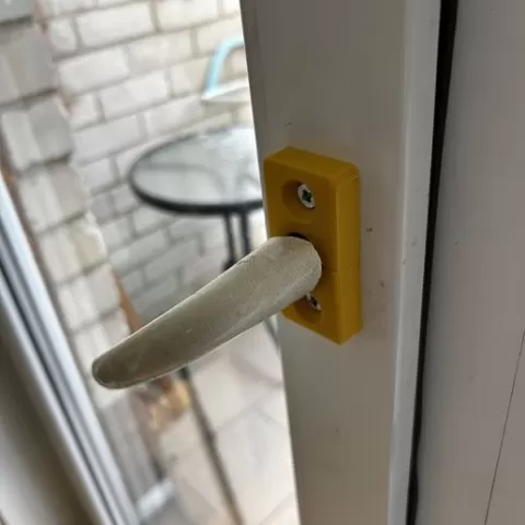 Window handle fix for plastic windows bracket