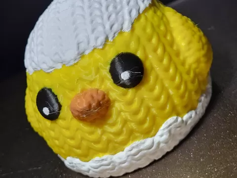Crocheted/knitted chick