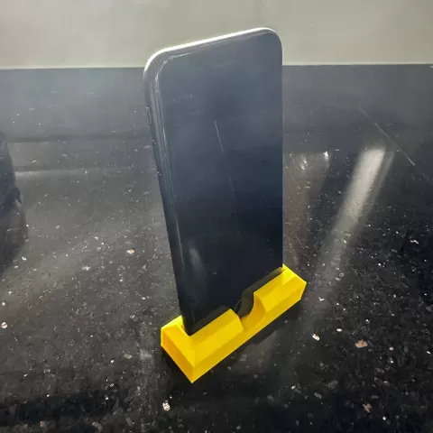 Basic iPhone 7 Stand