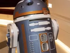 SK-620 Droid from Star Wars: Galactic Starcruiser