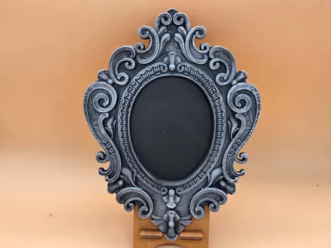 Barocker Zierrahmen mit Ornamenten