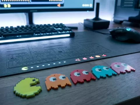 Pac-Man & Ghosts Pixel Keychain Set