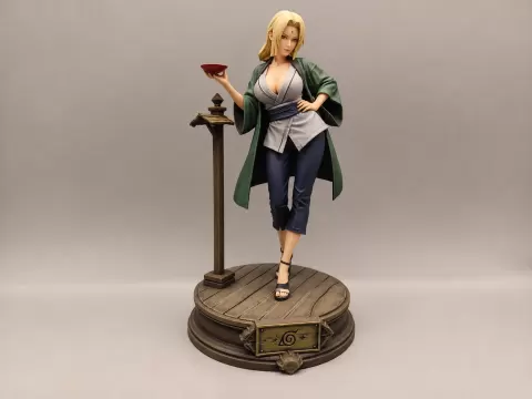 Tsunade Figurine