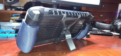 MSI Claw 8 AI+ universal bracket and stand