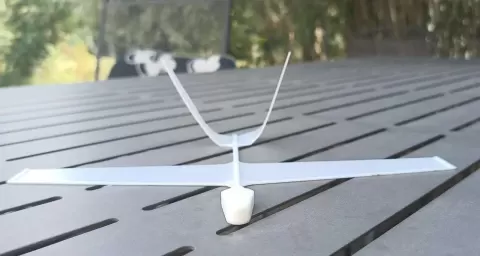Simple Gliderby Haydar Boz