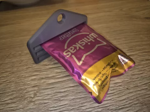 Cat Food Squeezer – Zero Waste, Clean & Easy (3D Printable)