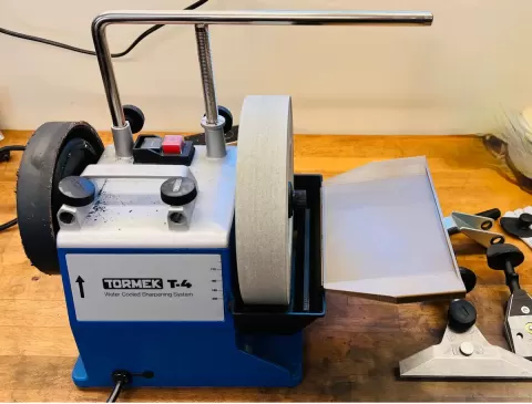 Tormek T-4_droppskydd.stl