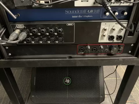 Focusrite 2i2 full size rackmount