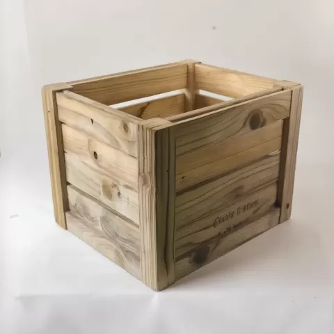 crateby Arturo Banda
