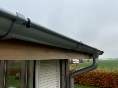 Gutter hooks