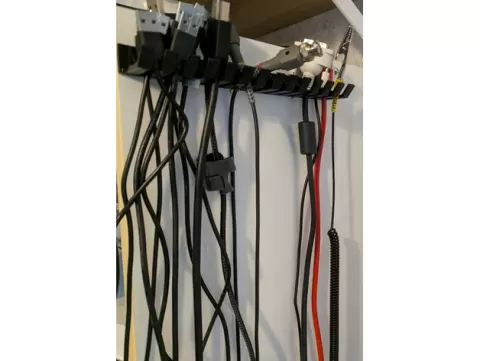 test lead holder