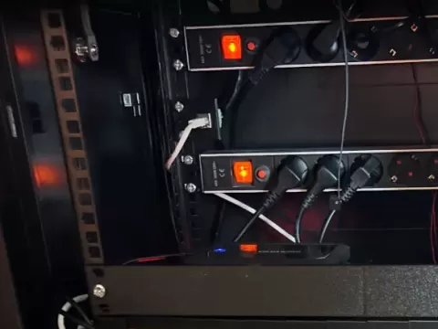 Rack-rj45-keystone-slot