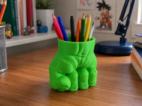Hulk Smash Pen Holder - High Detail