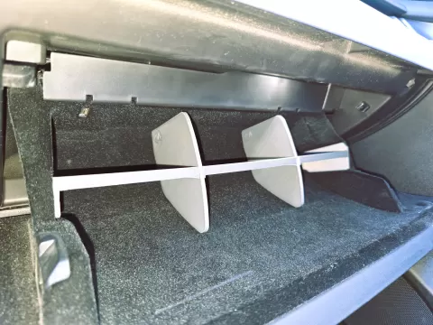 Tesla Model 3/Y Glovebox Divider/Shelf
