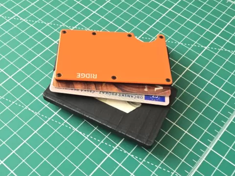 Ridge wallet banknotes cash inside pocket