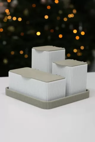 TRIO CONTAINER DOCK