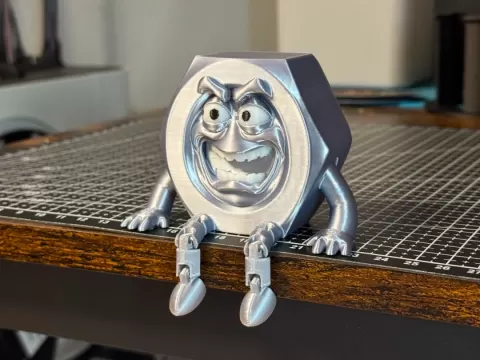 Going Nuts! - Mad Shelf Sitter