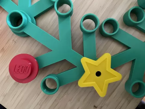 Star for Giant Lego Wreath