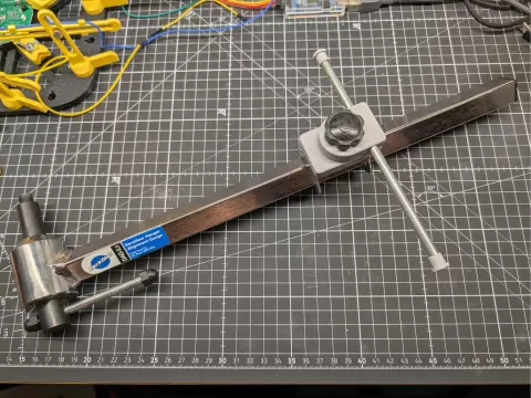 DAG-2.2 pivot head