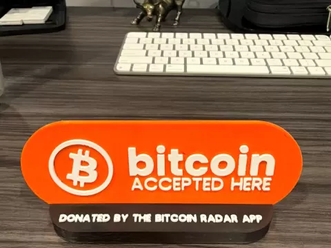 Bitcoin Accepted Here Sign + Stand (2 versions)