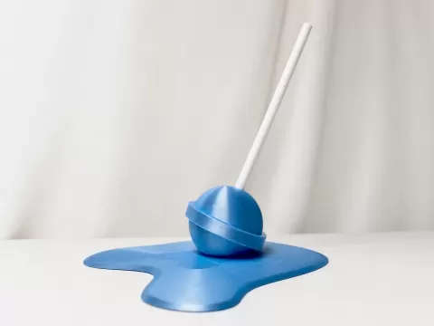 Lollipop melted - toy / statue