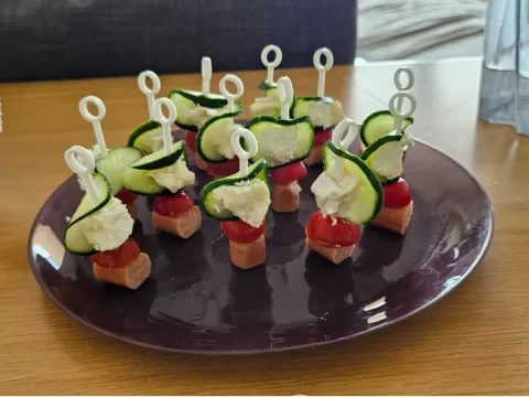piques apéritifs, pics à cocktail, cure-dents
