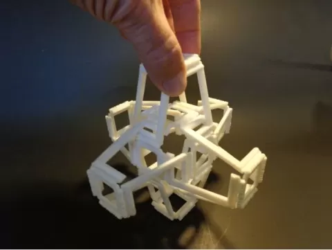 Mechanical Polyknot Construction System
