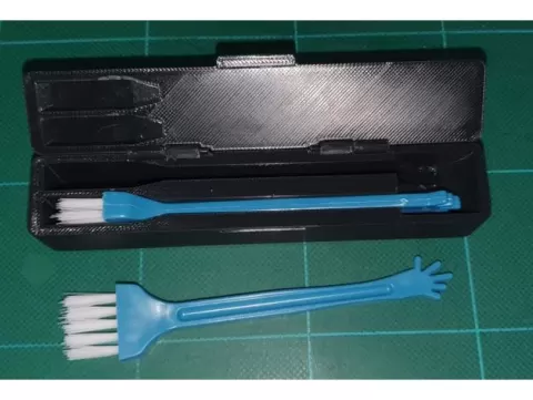 Small grease brush box