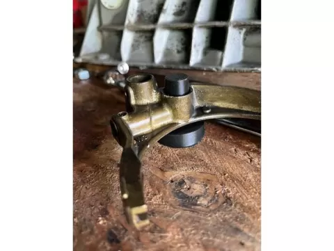 Detent ball 'catcher' tool