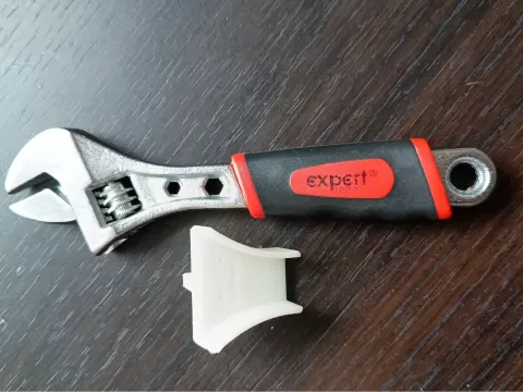 SKADIS Adjustable Wrench Holder