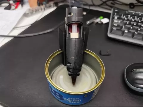 Hot Glue Gun Holder / Suporte para Pistola de Cola Quente