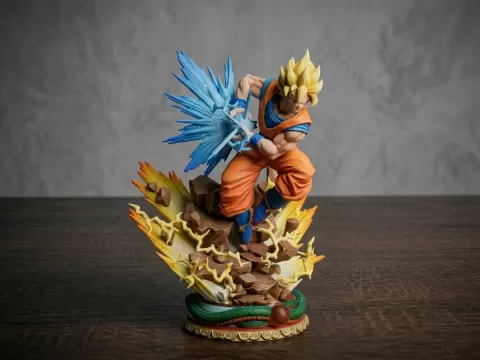 EPIC Super Saiyan Goku Kamehameha Figure