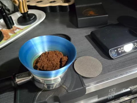 58.5mm Magnetic Portafilter Funnel