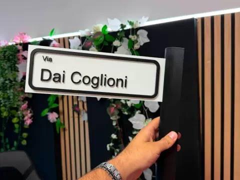 Via dai Coglioni AMS