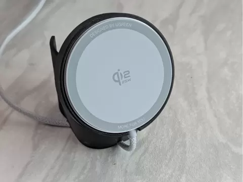 Ugreen Qi2 Charger Holder for Monitor Arm