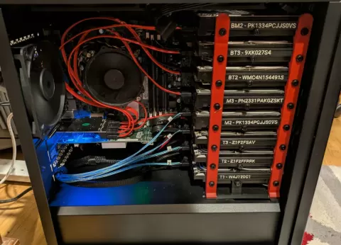3.5" HDD Rack / Caddy / Holder (8 drives) - Split Print