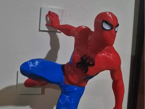 Spiderman Clinging to wall 20 cm aprox