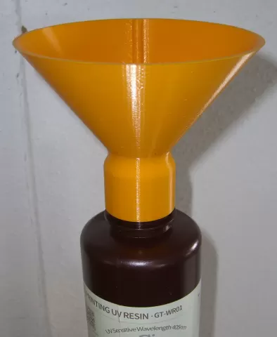 Funnel for resin bottles by Anycubic, Elegoo, Geeetech, Siraya Tech and others // Trichter für Resin-Flaschen von Anycubic, Elegoo, Geeetech, Siraya Tech und andere