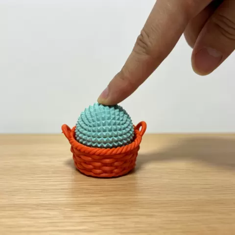 Spiky Egg Clicker
