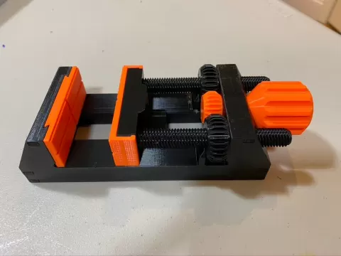 Fast-Operation Vise