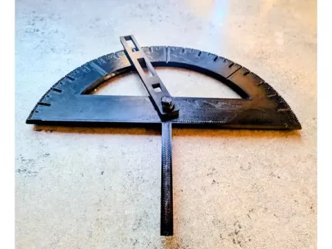 protractor with alignment arm
