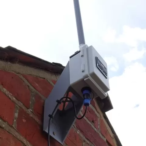 Offset bracket for JKSRadio Meshcore / Meshtastic repeater node