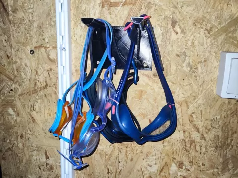 Porte lunette de piscine