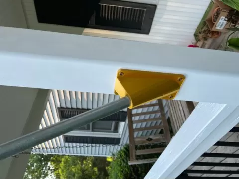 Flag pole mount
