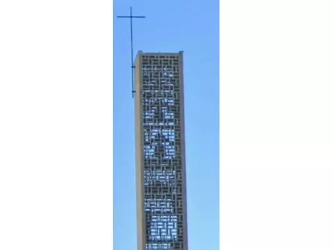 Tour des cloches et sirène alerte de Presbytère Catholique Notre Dame de la Paix à Selectat