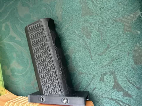Comfy picatinny grip for nerf and airsoft.